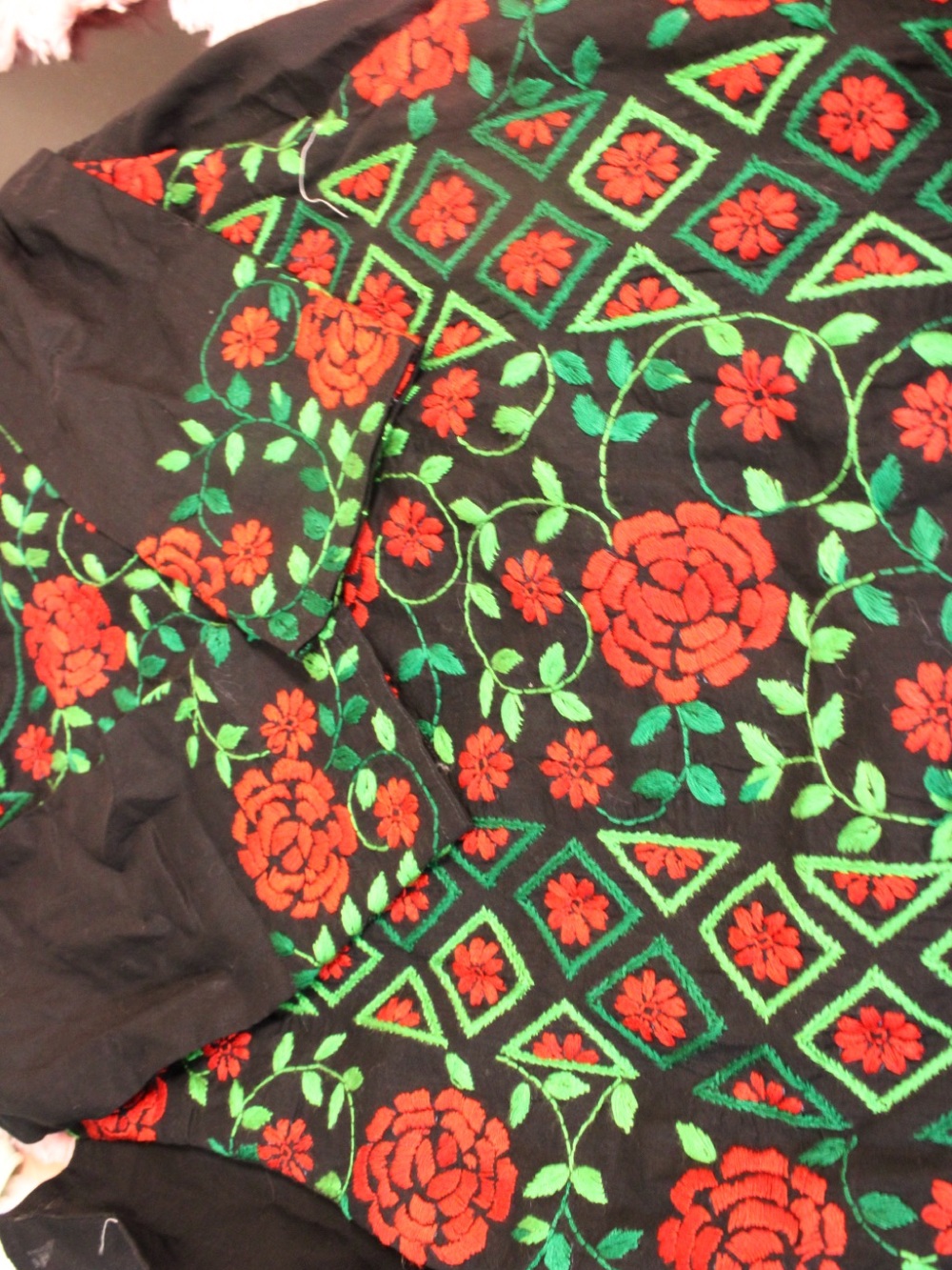Rare Handmade Kantha Embroidered Bangladesh Cotton Dress - Picture 7 of 16